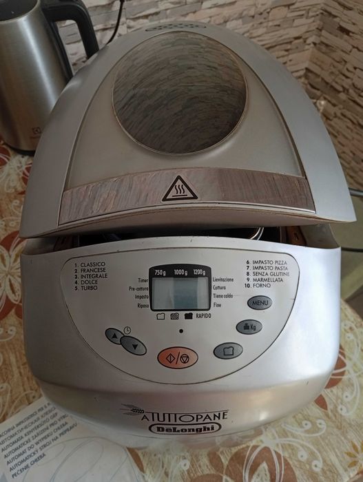 Хлібопічка DeLonghi