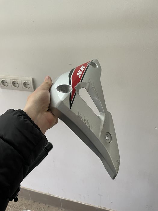 Боковий сірий пластик на Lifan sr 220