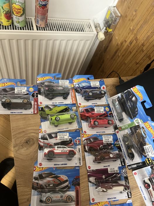 Колекційні машинки хот вілс обмін