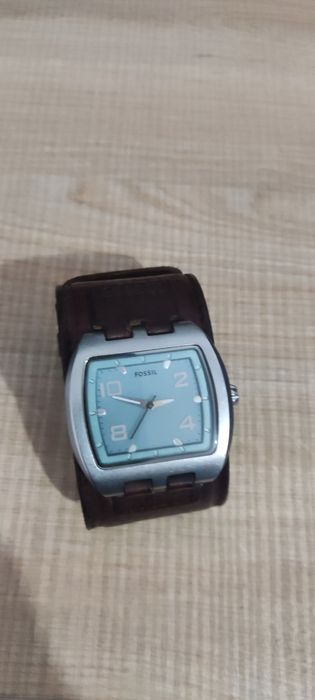 Relógio Fóssil C/ pulseira em pele