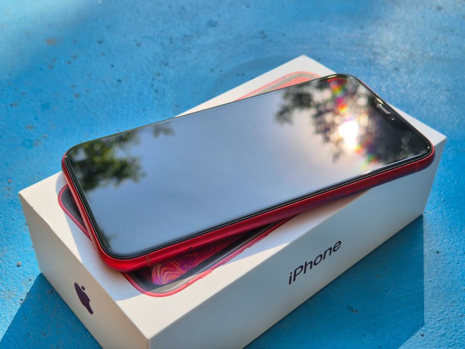 iphone Xr RED 64 gb 77%