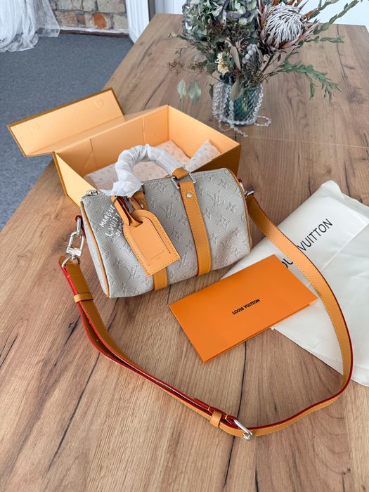 Сумка Louis Vuitton Keepall Bandouliere 25 Monogram Light Canvas 30