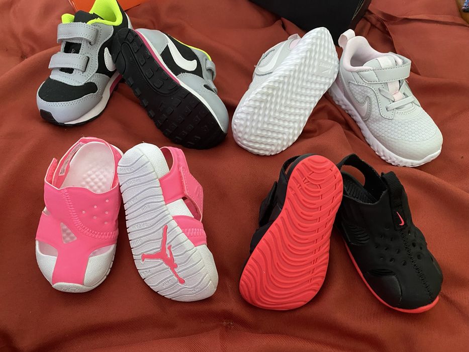 Calcado menina Nike Sandalias bebe 21, tenis menina 23