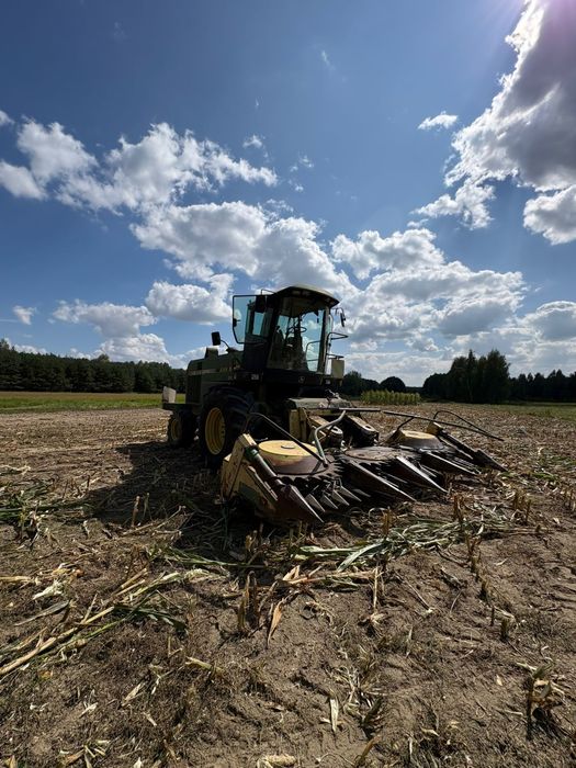 Sieczkarnia John Deere 6810