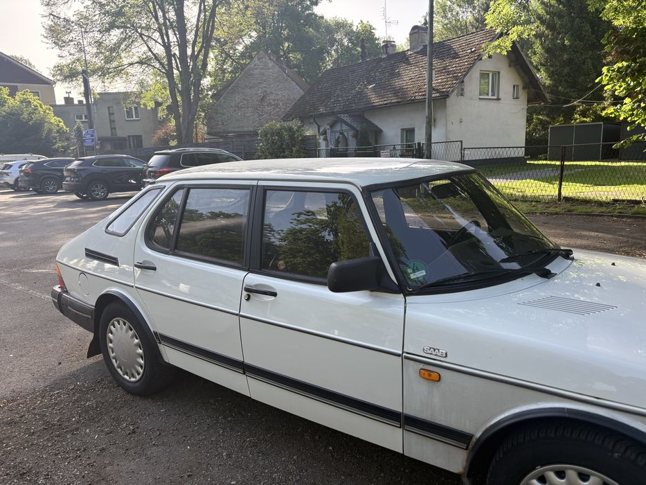 Saab 900 1993 rok