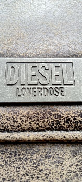 Клатч Diesel в стиле гранж из коллекции Loverdose.