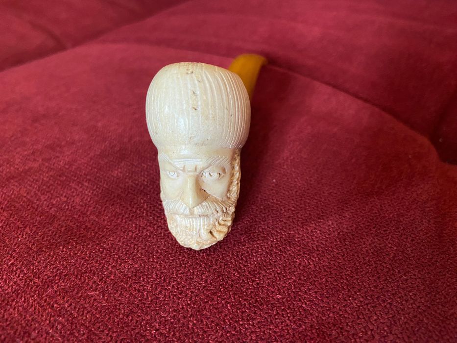 Antigo cachimbo em espuma do mar