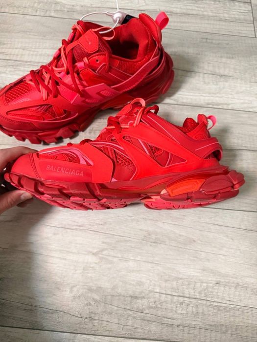 Balenciaga track 1.0 red