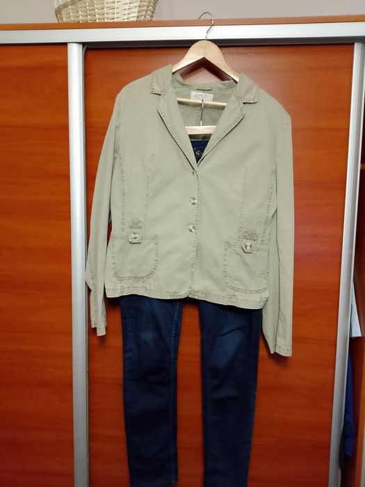 garnitur damski dwuczęściowy