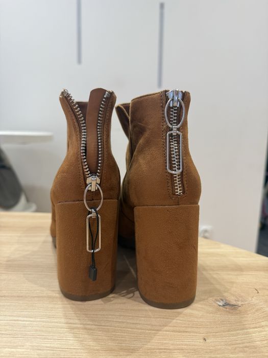 Nowe buty obcas rozmiar 39