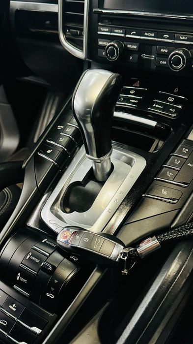 Porsche cayenne 2013