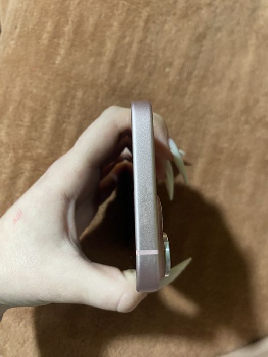 Продам iPhone 15
