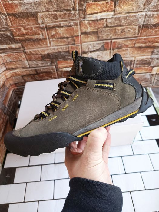 Черевики Clarks waterproof (41р.26.5 см)