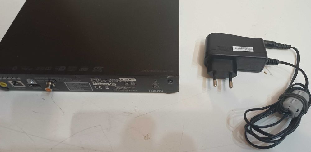 Odtwarzacz Blu- Ray SONY  BDP - S5500