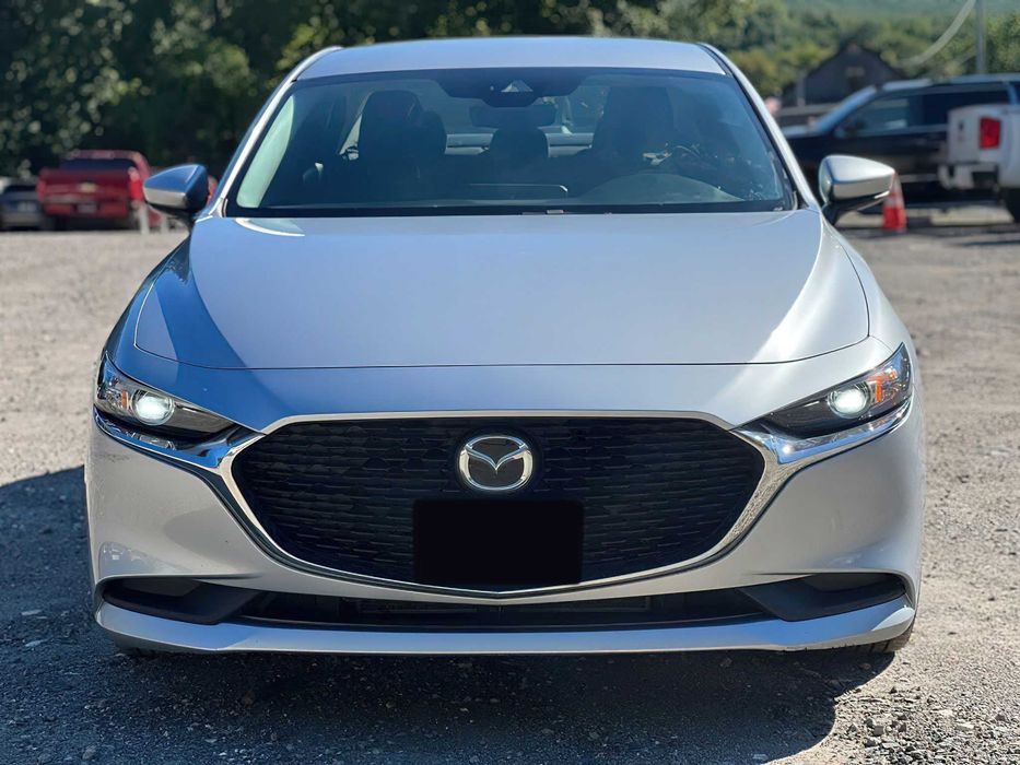 Mazda 3      2021