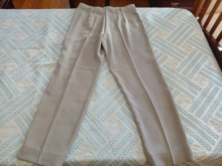 Vendo Fato Calça Senhora