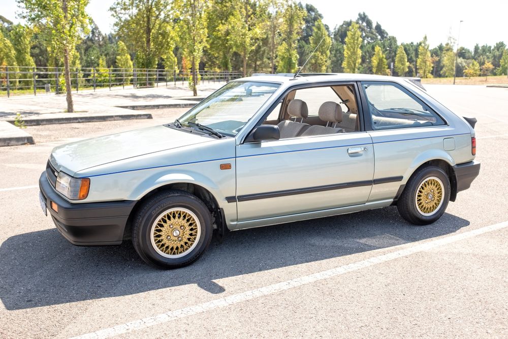 Mazda 323  GLX 1986