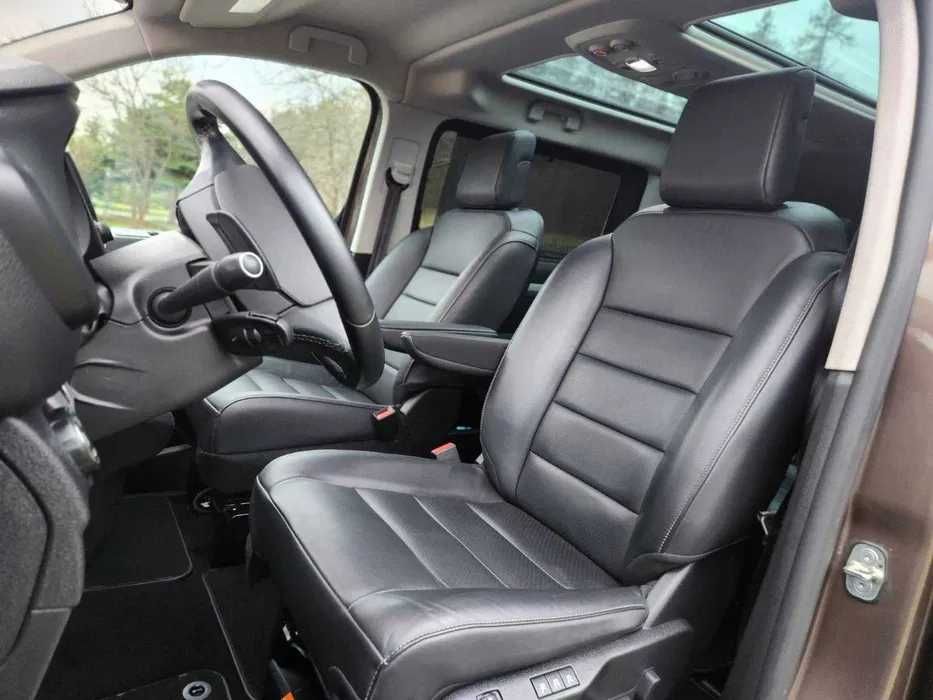 Wynajem busa VIP krótko/długo terminowy Citroen Space Tourer 8-osobowy
