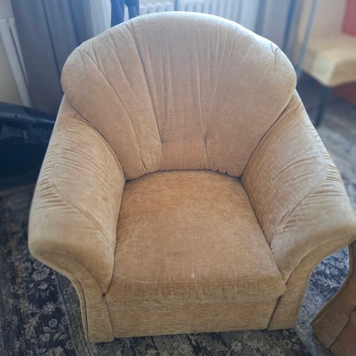 Wygodne fotele welurowe