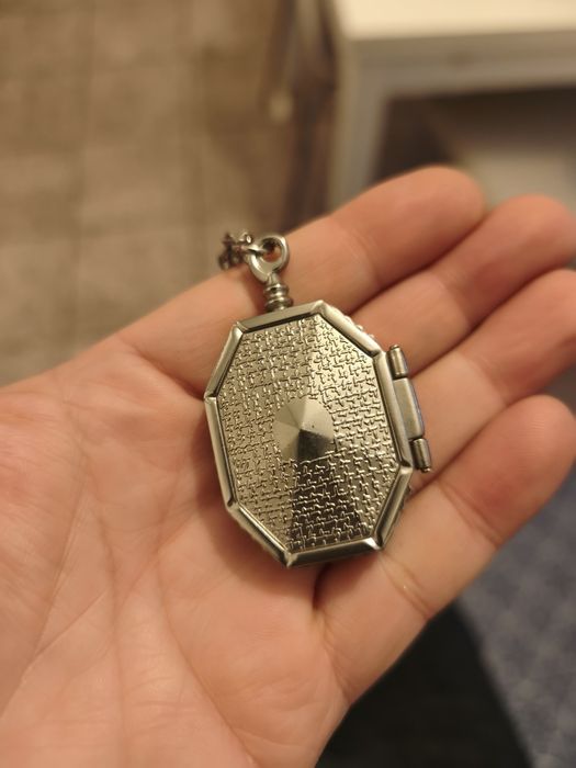 Medalhão horcrux Salazar Slytherin - Harry Potter - Official