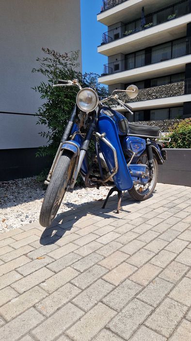 Motas antigas MVM-GP1 e Zundapp