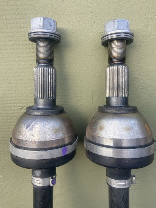 Задня Полуось Tesla Model У, оригинал 6тис пробега 2024г