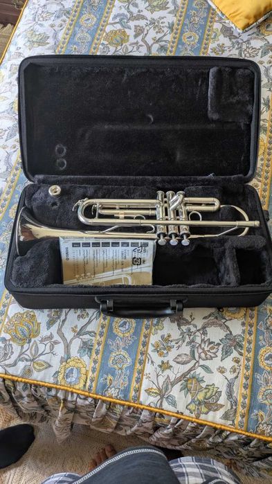 Trompete Yamaha YTR-3335S