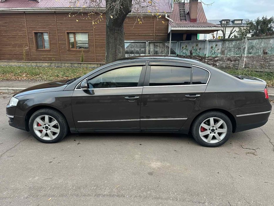 Пассат б6 седан.