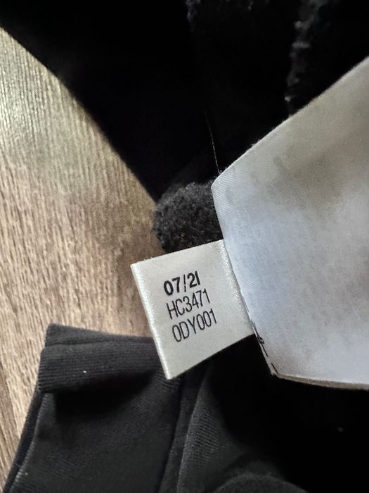 ядовий худі Adidas