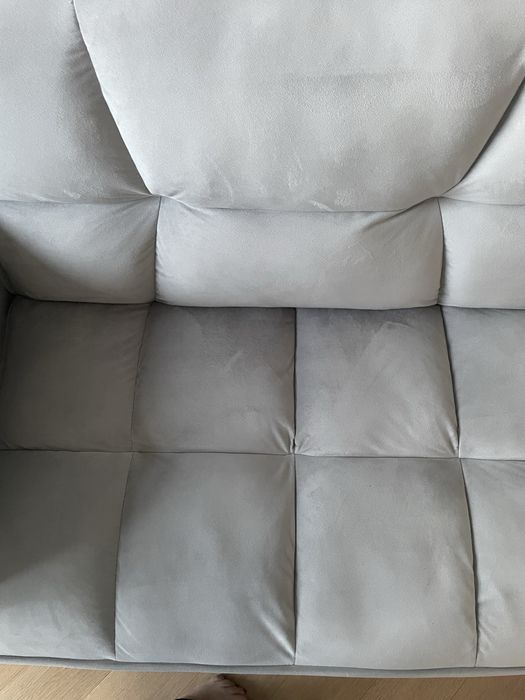 Szara kanapa, rozkładane plecy