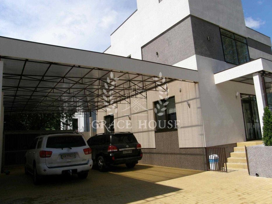 Продажа дома с ремонтом на Нивках 290 м2. бассейн, закритий КГ, охрана