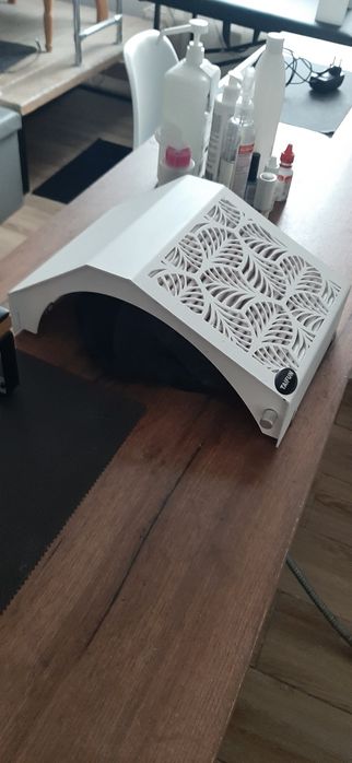 Витяжка для манікюру Taifun