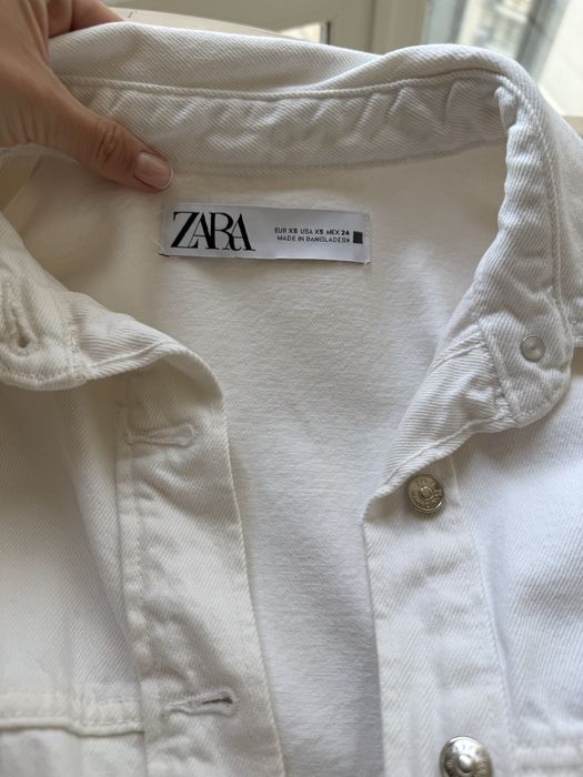 Джинсова куртка zara біла ХС , С