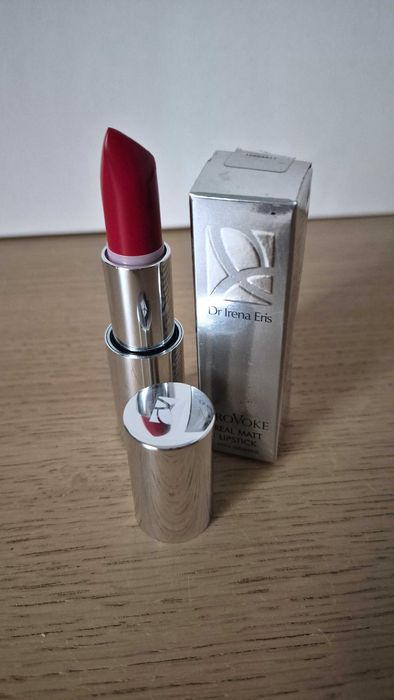 pomadka Eris Reall Matt 600 flamenco red czerwona