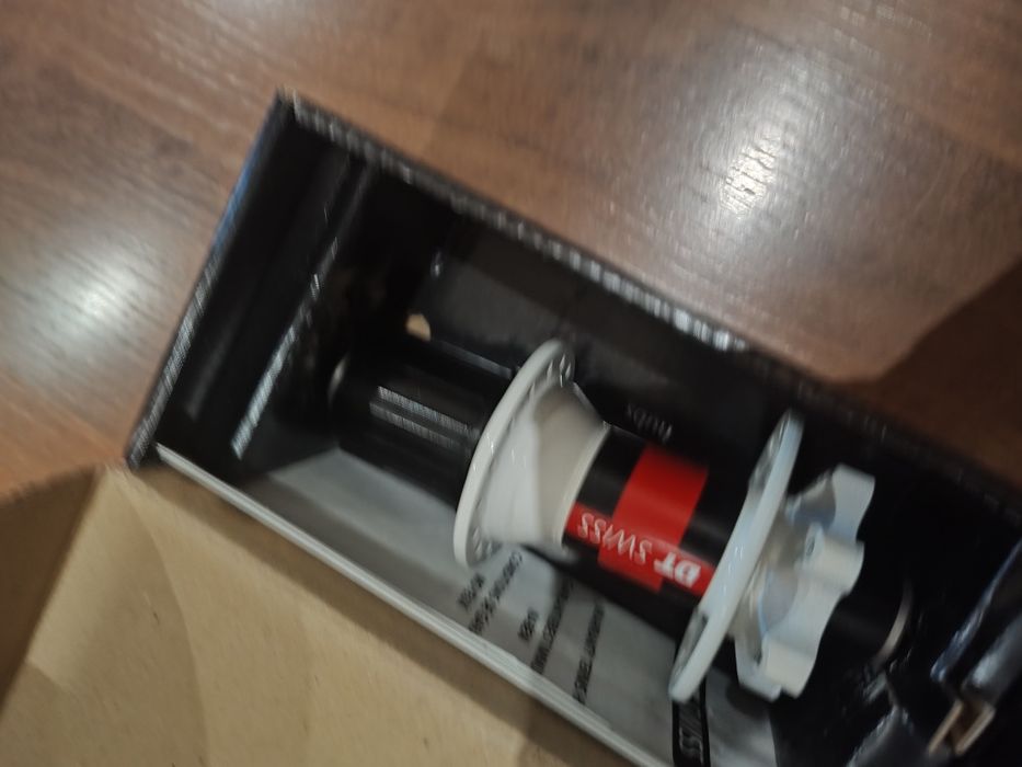 Cubo DT swiss 240s 32 buracos Edição limitada