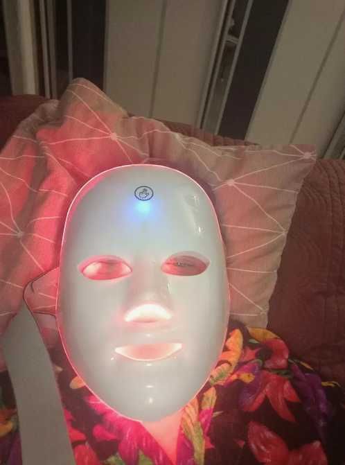 Máscara LED de Cuidado de Pele - Como Nova! Envio grátis!
