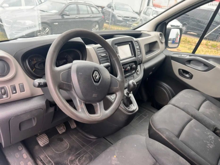 Renault Trafic      2015