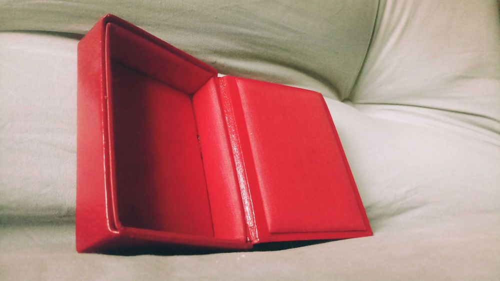 Szkatułka. Skóra. Haft. Rękodzieło. Pudełko.