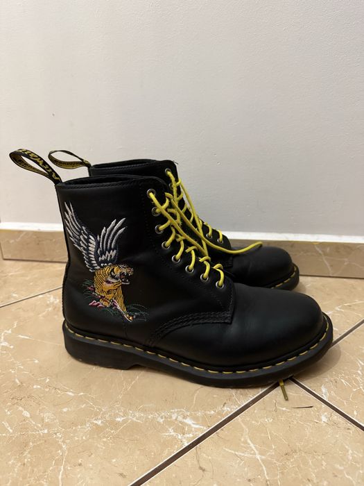 Glany Dr. Martens r. 44 edycja limiotwana 8 dziurek
