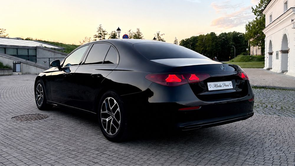 Samochód Auto do Ślubu - nowy czarny Mercedes E Class Limousine 2026!