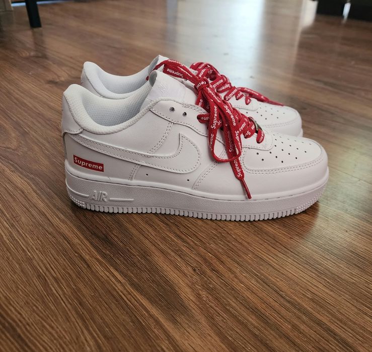 Nike Air Force 1 Low x Supreme White r. 39