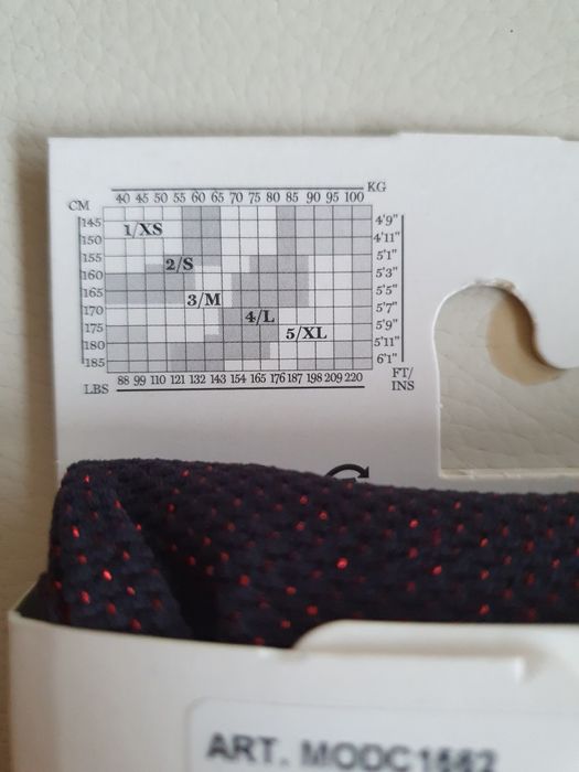 Nowe rajstopy Calzedonia S/M czarne z czerwoną nitką kryjące migotki