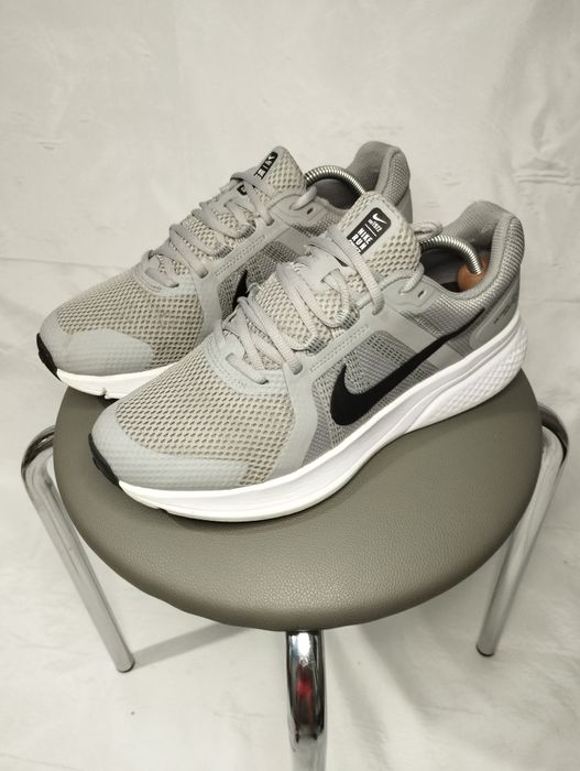 Nike чоловічі кросівки в сітку, 43 розмір.
