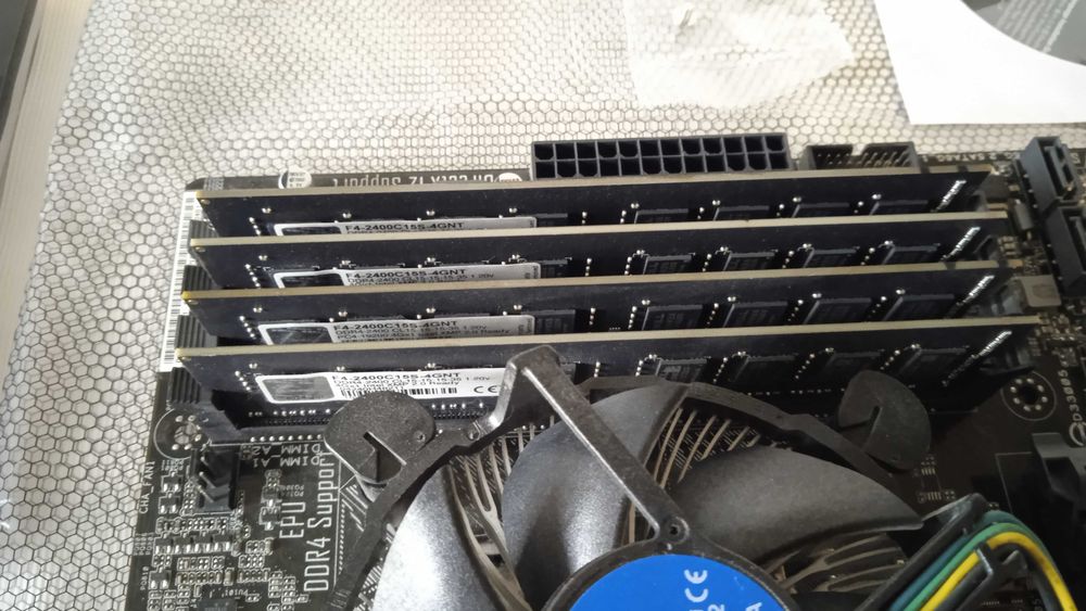 Система у зборі: ASUS-B150M-PLUS, i3-6100, DDR4-2400 16Gb.