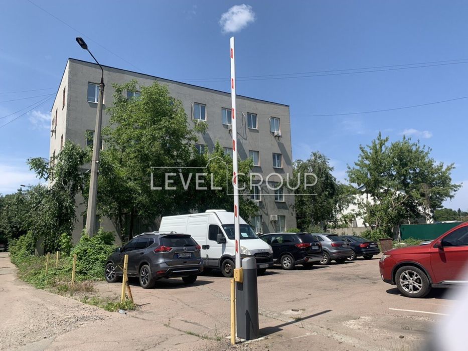 Окрема будівля (ОСЗ) з ділянкою 21 сотка та складом. Куренівка