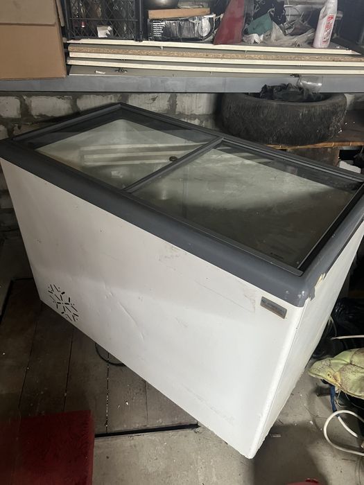Холодильная витрина