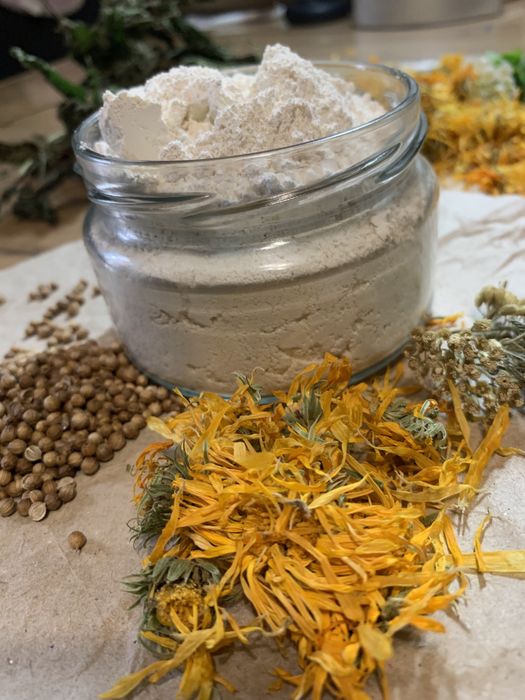 Маски та скраби для обличчя,макросорбенти з натуральних складових.