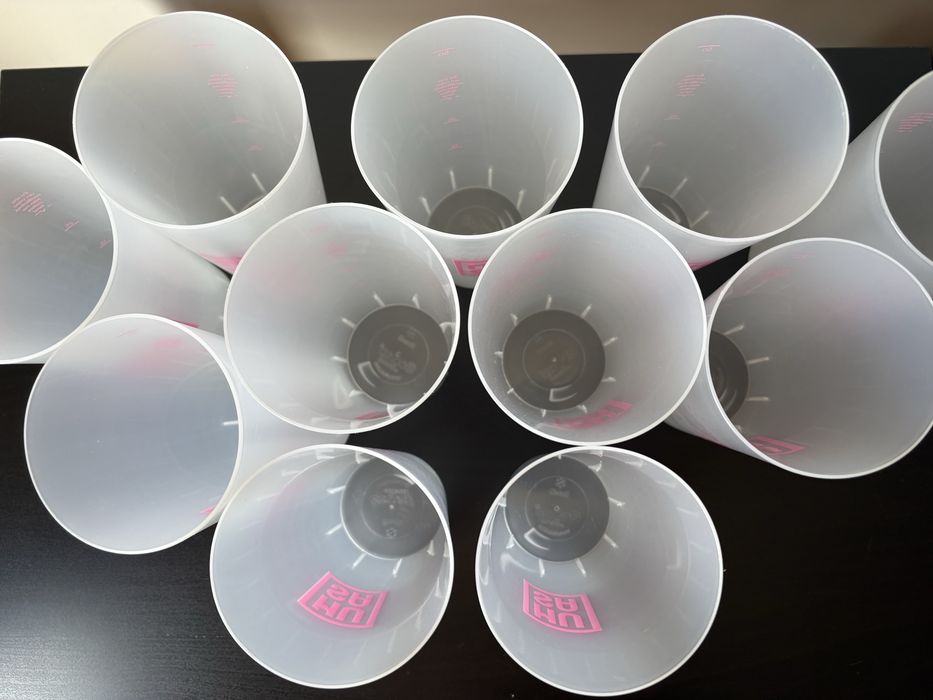 Vendo 20 copos grandes de plastico MUSA