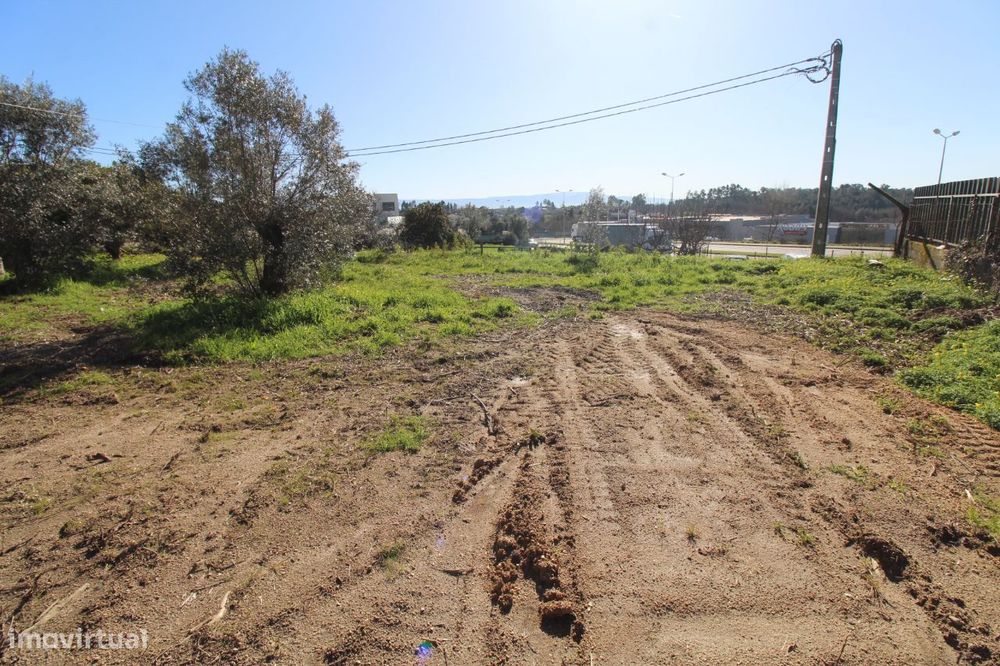 Terreno para Construção a 3,5 km do Centro — Rio de Loba, Viseu