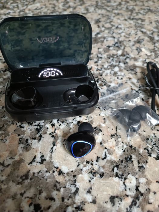 Phones bluetooth Novos com caixa power bank. Preco FINAL